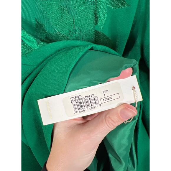 Trina Turk Bell Sleeve Dress Emerald Kelly Green Lace Occasion Cocktail Holiday - Picture 7 of 11